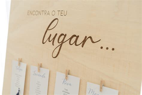 placard casamento|Placards para Mesas de Casamento em madeira ou acrílico.